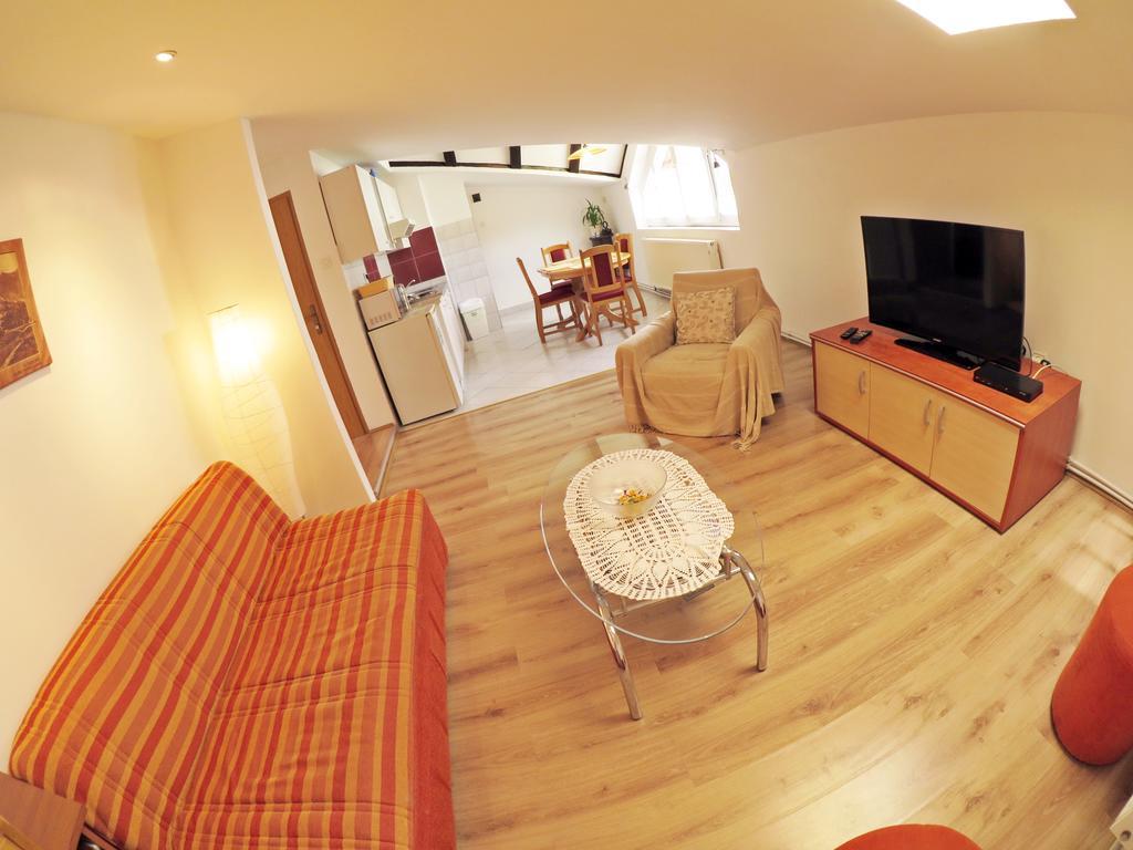 Apartment House Lalita Фужине Экстерьер фото