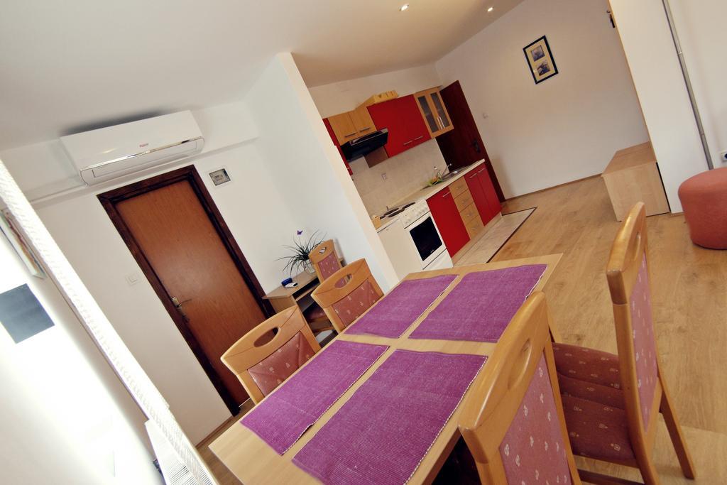 Apartment House Lalita Фужине Экстерьер фото